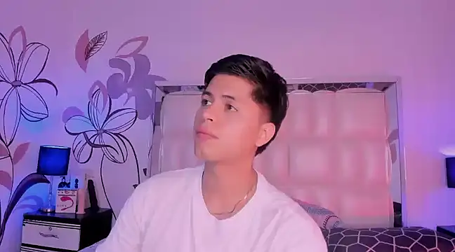 Snapshot of Niicky1_ chatting on 01.15.25 Niicky1  online show from 01.15.25