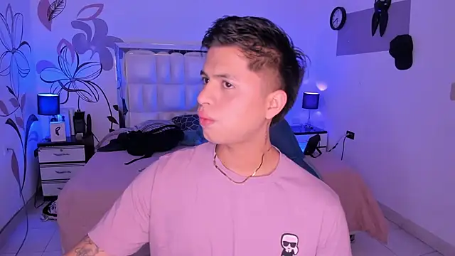 Snapshot of Niicky1_ chatting on 02.02.25 Niicky1  online show from 02.02.25