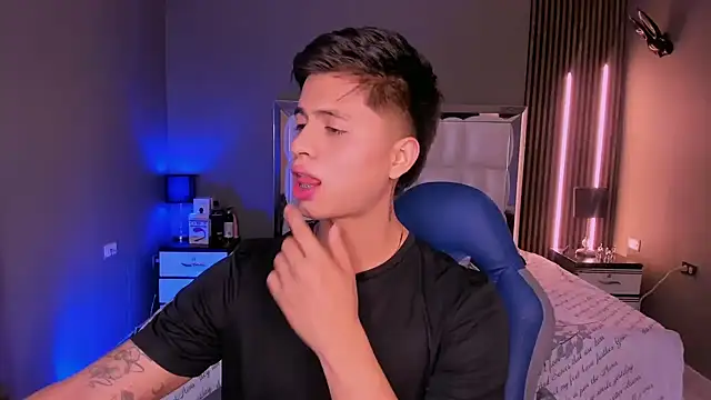 Snapshot of Niicky1_ chatting on 03.07.25 Niicky1  online show from 03.07.25