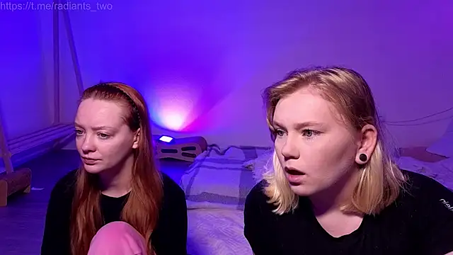Snapshot of Radiants_two chatting on 09.14.25 Radiants two online show from 09.14.25