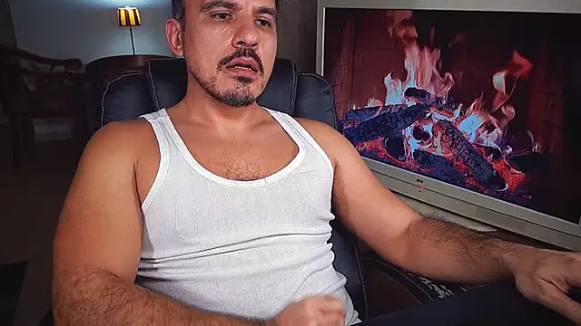 Snapshot of officeman7 chatting on 12.25.24 officeman7 online show from 12.25.24