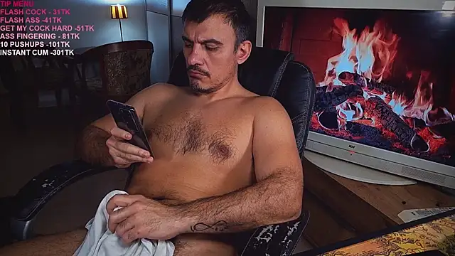 Snapshot of officeman7 chatting on 03.18.25 officeman7 online show from 03.18.25