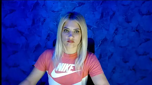 Snapshot of nika_gold1 chatting on 09.09.25 nika gold1 online show from 09.09.25