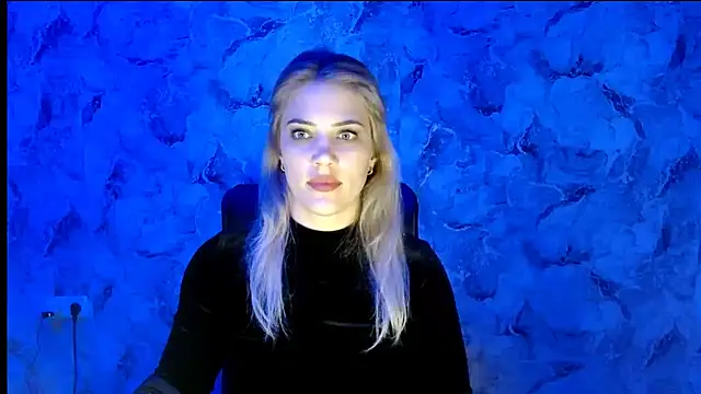 Snapshot of nika_gold1 chatting on 09.29.25 nika gold1 online show from 09.29.25