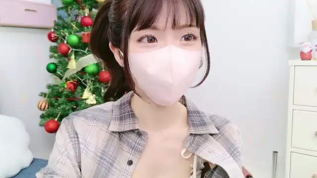 Snapshot of -minami- chatting on 12.08.24 -minami- online show from 12.08.24