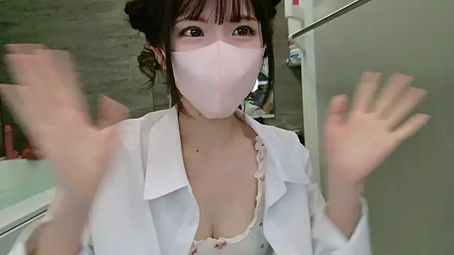 Snapshot of -minami- chatting on 12.11.24 -minami- online show from 12.11.24