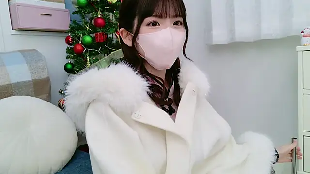 Snapshot of -minami- chatting on 12.12.24 -minami- online show from 12.12.24