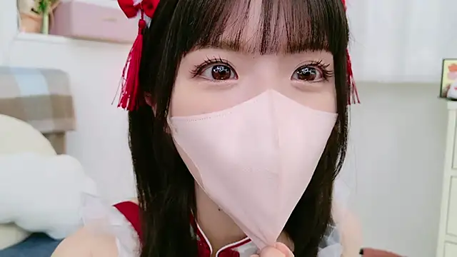 Snapshot of -minami- chatting on 01.04.25 -minami- online show from 01.04.25