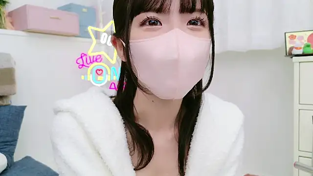 Snapshot of -minami- chatting on 01.18.25 -minami- online show from 01.18.25