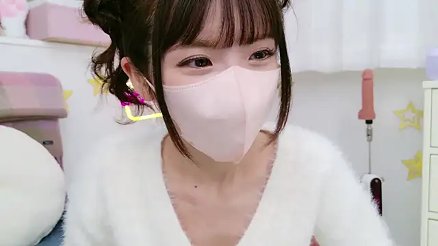 Snapshot of -minami- chatting on 01.31.25 -minami- online show from 01.31.25