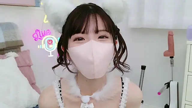 Snapshot of -minami- chatting on 03.14.25 -minami- online show from 03.14.25