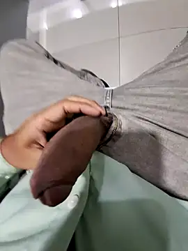 Snapshot of johny_69d@xh chatting on 01.06.25 johny 69dxh online show from 01.06.25