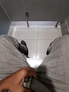 Snapshot of johny_69d@xh chatting on 01.07.25 johny 69dxh online show from 01.07.25