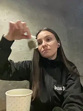 Snapshot of Jinna_milli chatting on 03.18.25 Jinna milli online show from 03.18.25