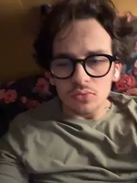 Snapshot of hardmecl chatting on 03.12.25 hardmecl online show from 03.12.25