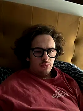 Snapshot of hardmecl chatting on 10.16.25 hardmecl online show from 10.16.25