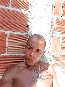 Snapshot of Gabriel_Albuquerque1990 chatting on 10.17.25 Gabriel Albuquerque1990 online show from 10.17.25