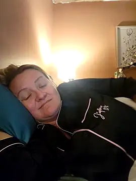 Snapshot of lady_charlyne chatting on 03.04.25 lady charlyne online show from 03.04.25