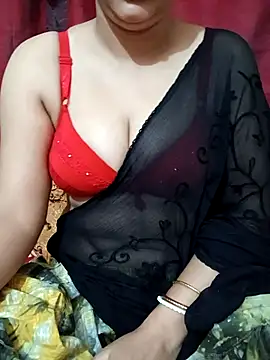 Snapshot of Priya_Boudi chatting on 03.11.25 Priya Boudi online show from 03.11.25