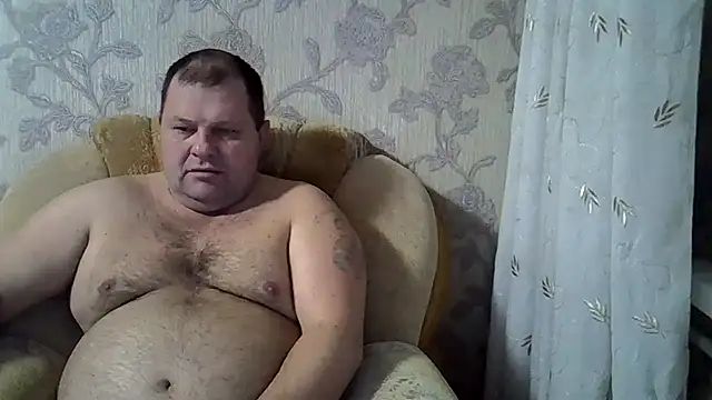 Snapshot of Nilola6 chatting on 12.24.24 Nilola6 online show from 12.24.24