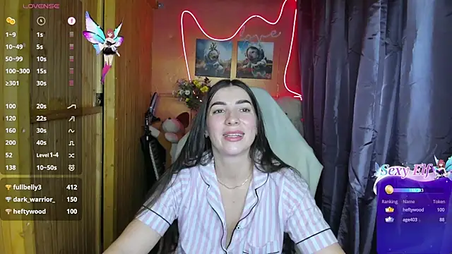 Snapshot of Fiery_Brunette_ chatting on 01.03.25 Fiery Brunette online show from 01.03.25