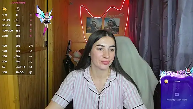 Snapshot of Fiery_Brunette_ chatting on 02.19.25 Fiery Brunette online show from 02.19.25