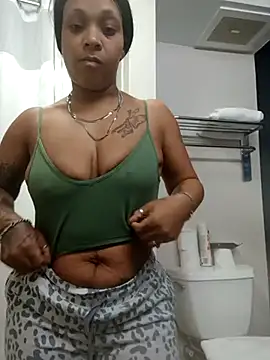 Snapshot of mariah2299 chatting on 02.28.25 mariah2299 online show from 02.28.25