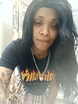 Snapshot of mariah2299 chatting on 10.20.25 mariah2299 online show from 10.20.25