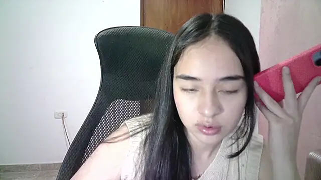 Snapshot of aineangeel chatting on 10.14.25 aineangeel online show from 10.14.25