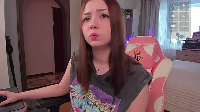 Snapshot of elisejays chatting on 01.09.25 elisejays online show from 01.09.25