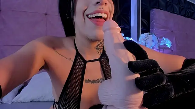 cattleya jensen  online show from 02.22.25