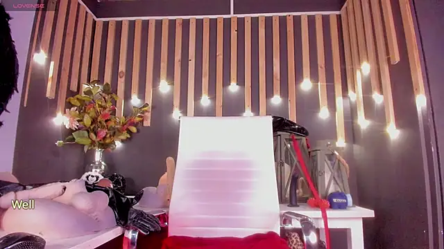 Snapshot of shaaroon_gold chatting on 01.23.25 shaaroon gold online show from 01.23.25