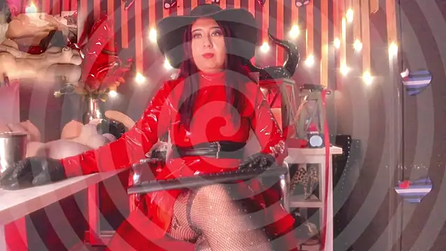 Snapshot of shaaroon_gold chatting on 03.12.25 shaaroon gold online show from 03.12.25