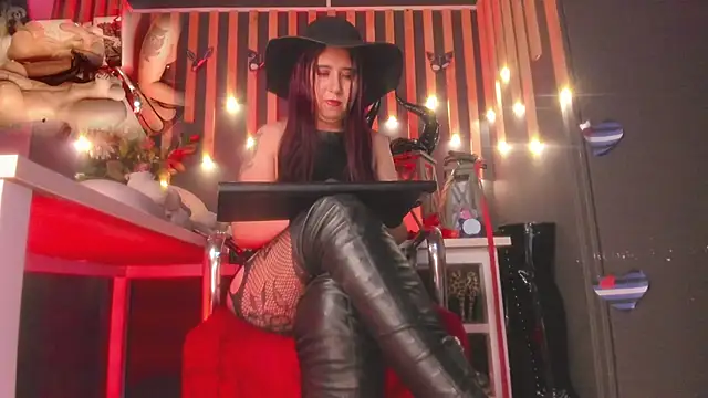 Snapshot of shaaroon_gold chatting on 03.13.25 shaaroon gold online show from 03.13.25