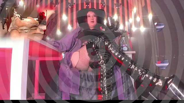 Snapshot of shaaroon_gold chatting on 03.18.25 shaaroon gold online show from 03.18.25