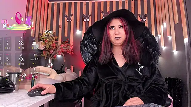 Snapshot of shaaroon_gold chatting on 09.12.25 shaaroon gold online show from 09.12.25