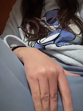 Snapshot of rossana99_ chatting on 10.20.25 rossana99  online show from 10.20.25