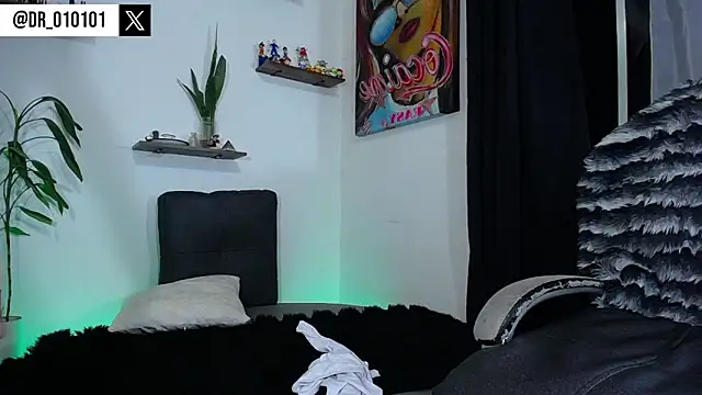 Snapshot of HillAndJack333 chatting on 09.28.25 HillAndJack333 online show from 09.28.25