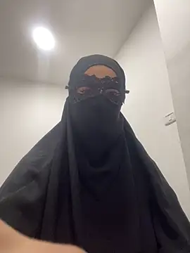 Snapshot of Hijabi_HotGirls chatting on 03.07.25 Hijabi HotGirls online show from 03.07.25