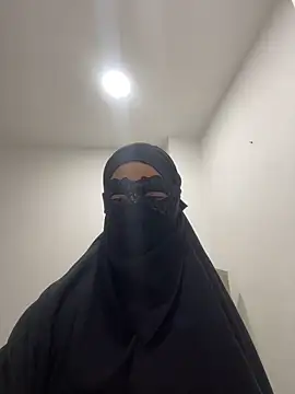 Snapshot of Hijabi_HotGirls chatting on 03.09.25 Hijabi HotGirls online show from 03.09.25
