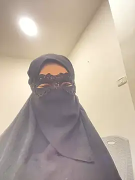 Snapshot of Hijabi_HotGirls chatting on 03.11.25 Hijabi HotGirls online show from 03.11.25