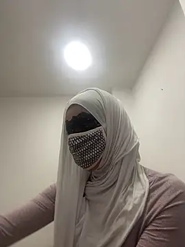 Snapshot of Hijabi_HotGirls chatting on 03.16.25 Hijabi HotGirls online show from 03.16.25