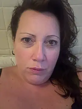 Snapshot of xsexycurvymilf chatting on 12.14.24 xsexycurvymilf online show from 12.14.24