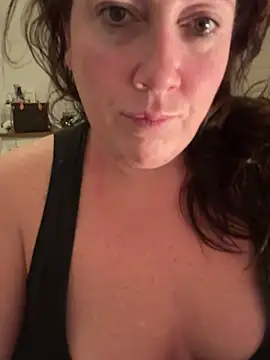 Snapshot of xsexycurvymilf chatting on 02.24.25 xsexycurvymilf online show from 02.24.25