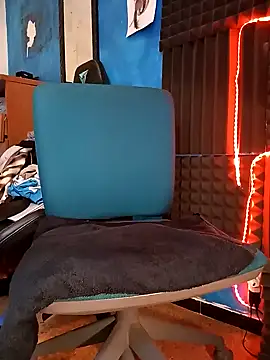 Snapshot of Themadhatter90 chatting on 02.08.25 Themadhatter90 online show from 02.08.25