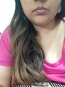 Snapshot of _Redwine_ chatting on 02.06.25 Redwine online show from 02.06.25