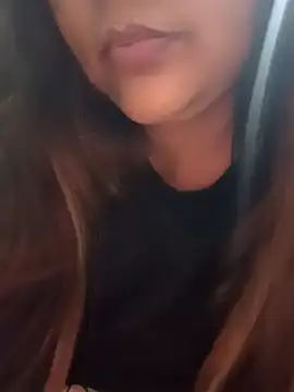 Snapshot of _Redwine_ chatting on 03.20.25 Redwine online show from 03.20.25