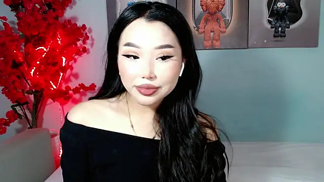 Snapshot of ichiben chatting on 09.15.25 ichiben online show from 09.15.25