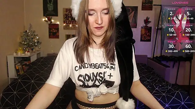 Snapshot of Viper_kiss chatting on 12.25.24 Viper kiss online show from 12.25.24