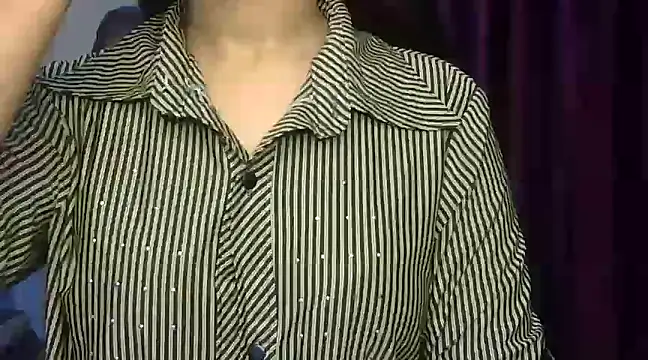 Snapshot of Karnaa_vail chatting on 01.08.25 Karnaa vail online show from 01.08.25